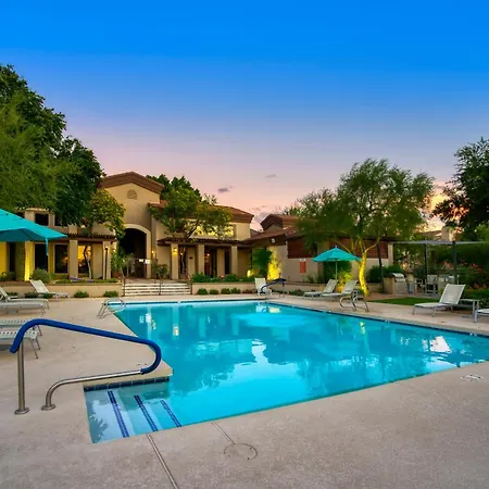 Modern 3-Br Condo In North Scottsdale